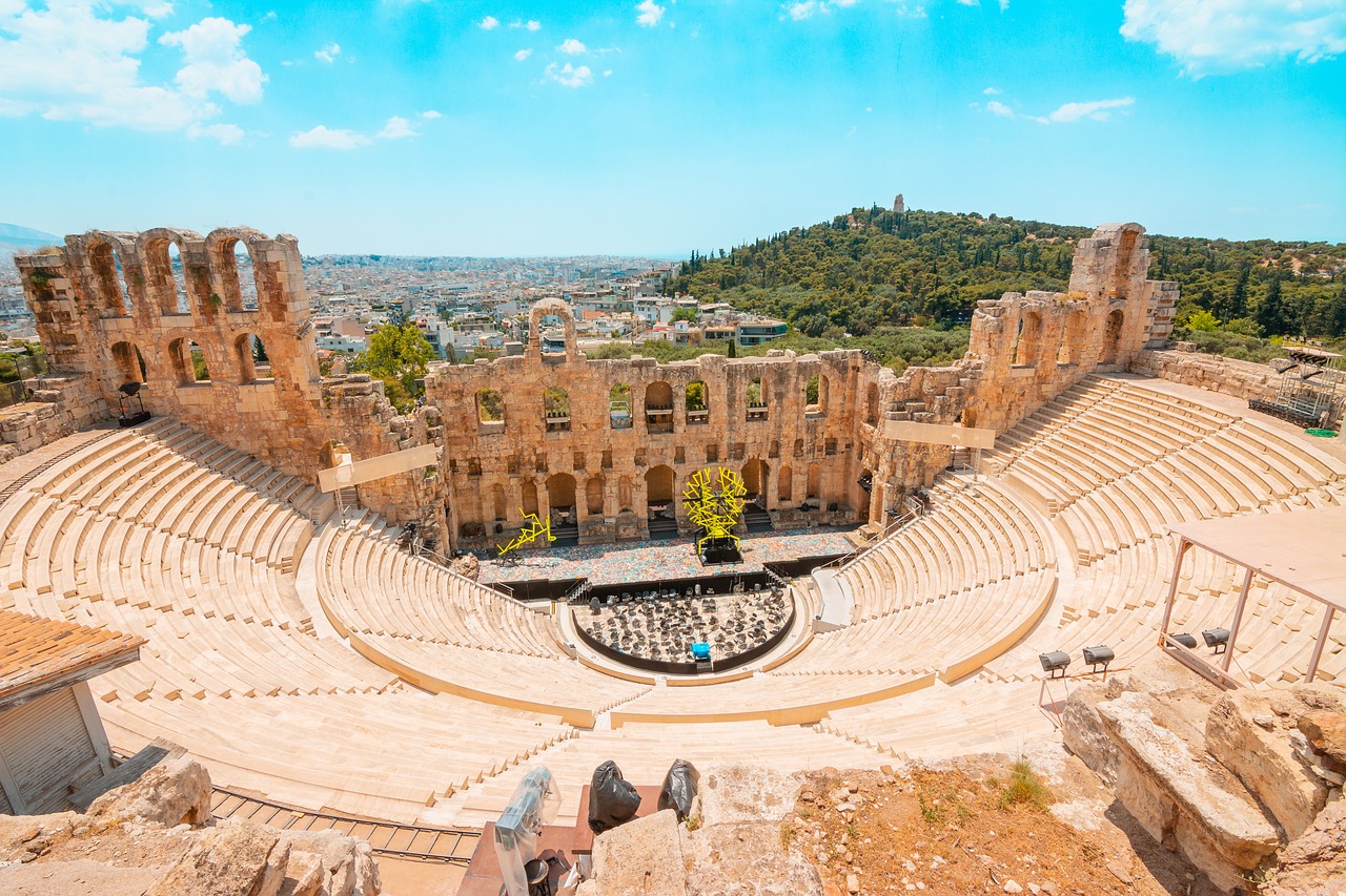 Teatr Dionysus poniżej Akropolu w Atenach, Grecja
