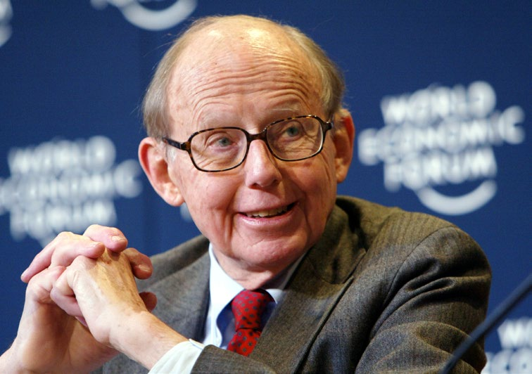 Samuel P. Huntington. Światowe Forum Ekonomiczne w Davos w Szwajcarii. 2004 r.